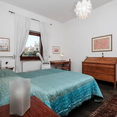 Apartamento San Giovanni Flair 3 Bedroom Apt.